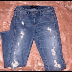 Ripped ‘boyfriend’ jeans